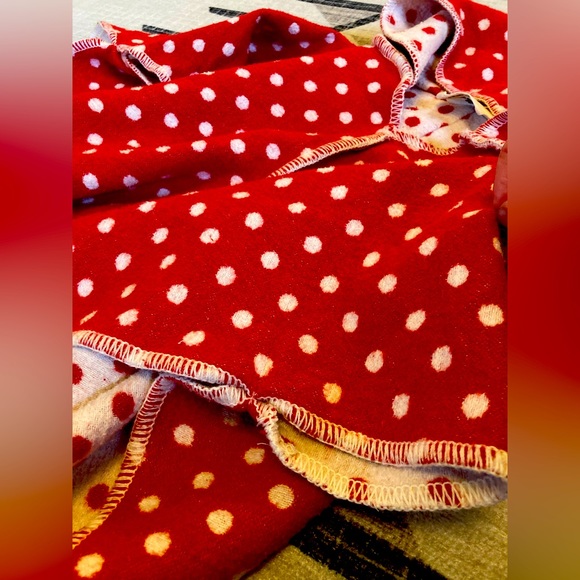 David Fussenegger Red Hooded Baby Winter Poncho - Picture 9 of 12